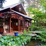 Lesniczowka & Jacuzzi Białogóra