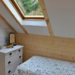 Lesniczowka & Jacuzzi Prázdninový dům Białogóra