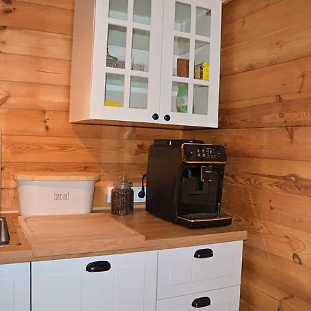 Lesniczowka * Białogóra