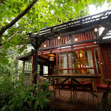 Holiday home Lesniczowka & Jacuzzi *